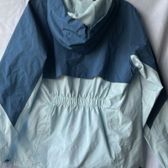 ASICS Women's New with Tags Running Jacket size 2XL - Picture 4 of 6
